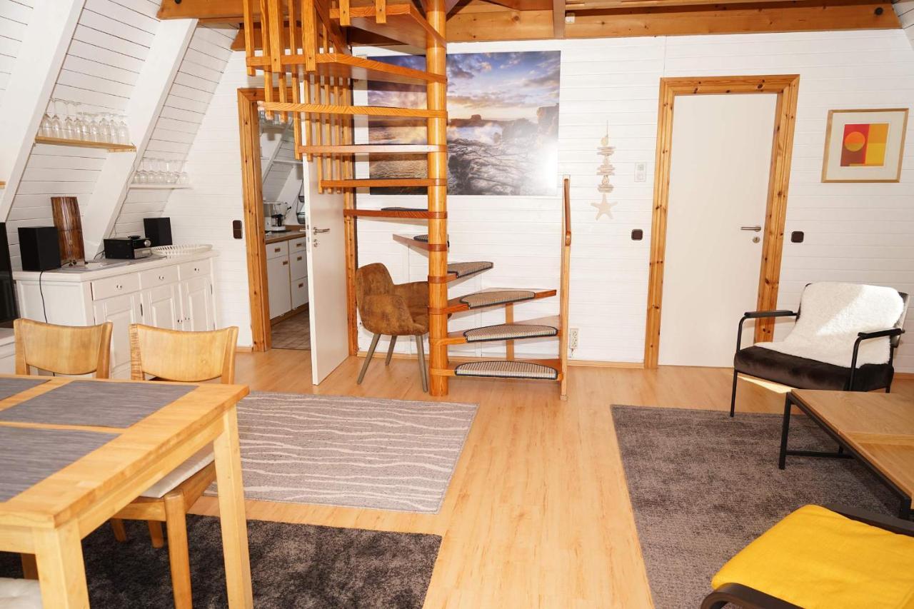 Zeltdachhaus Fuer Die Ganze Familie Damp Exterior foto